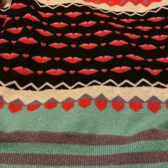 Marc Jacobs metallic cropped striped kiss heart sweater large - Picture 6 of 7